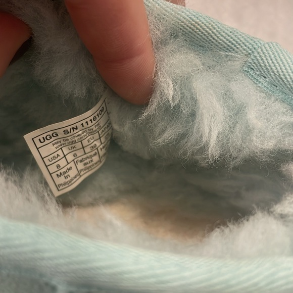 Ugg- Classic Mini - Picture 7 of 8